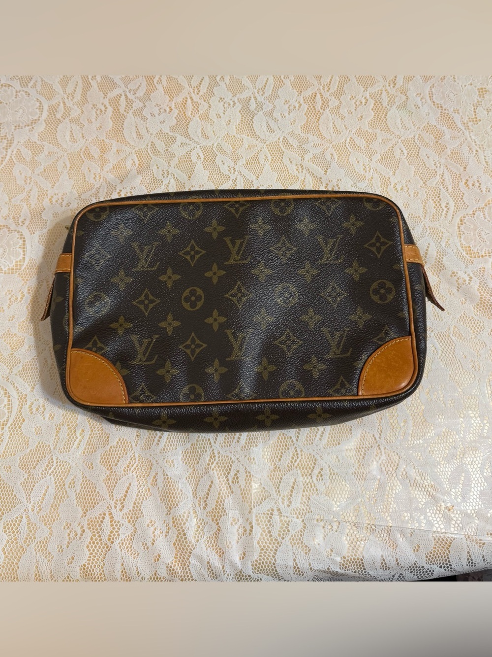 VINTAGE Louis Vuitton Monogram Compiegne Toiletry Clutch 28